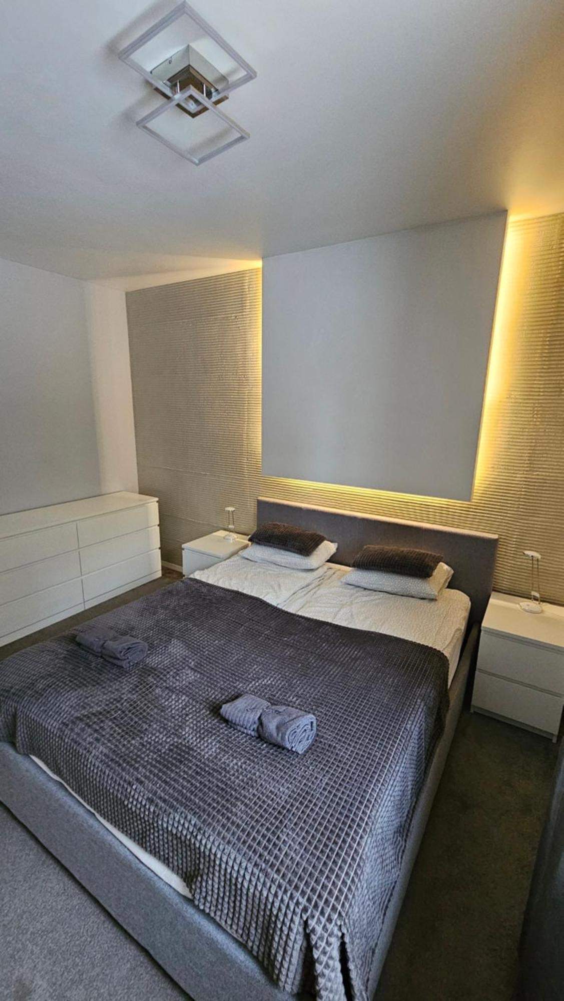 Apartament Zeta Park Deluxe ウストロン エクステリア 写真
